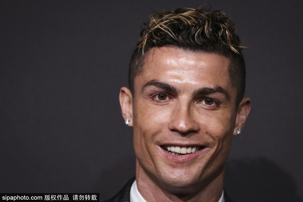 萨卡：埃弗顿给我们制造了很多困难，我们没关注曼城等球队（萨卡：埃弗顿让比赛变得艰难，我们并未关注曼城等对手）