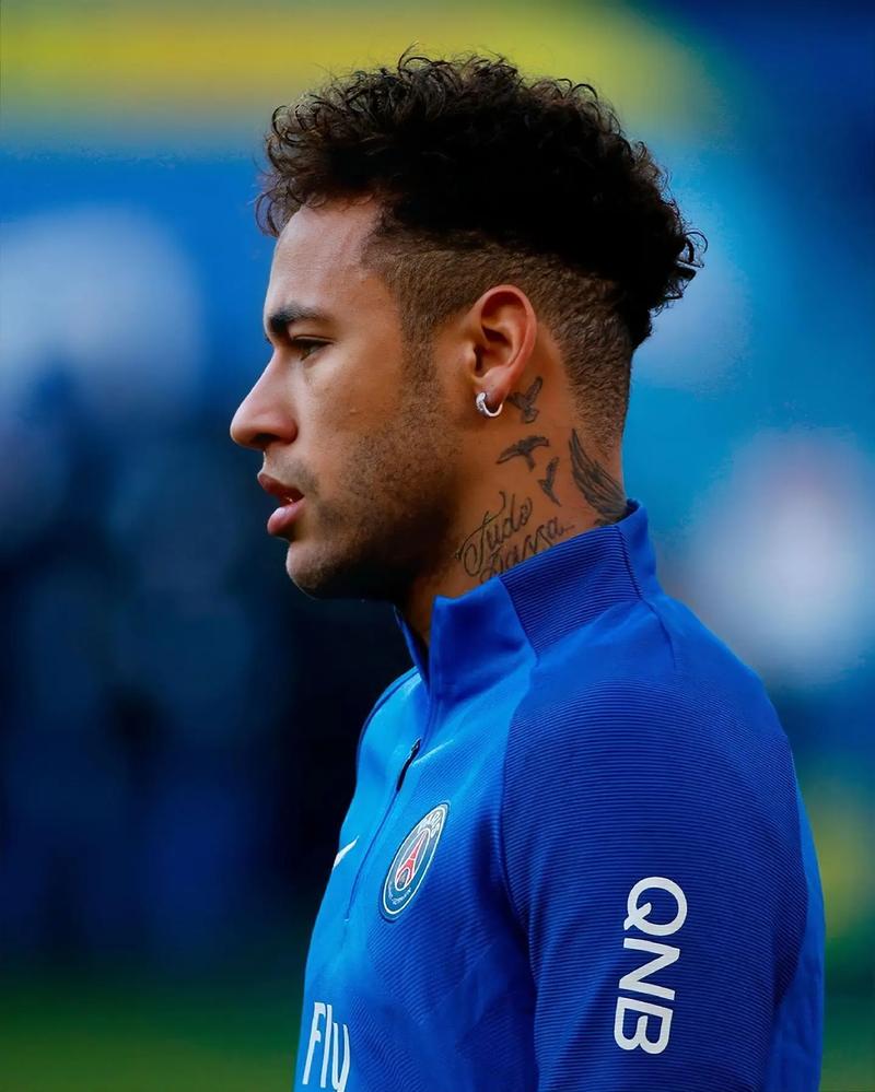 安东尼奥：有些不满不能细说；我们一直长期考察王博豪（安东尼奥：部分不满不便细说，我们一直在长期关注王博豪）