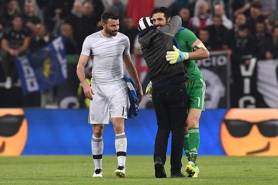 一日意甲最新动态：米兰双雄力挺新人，迈尼昂拒绝加盟蓝黑军团