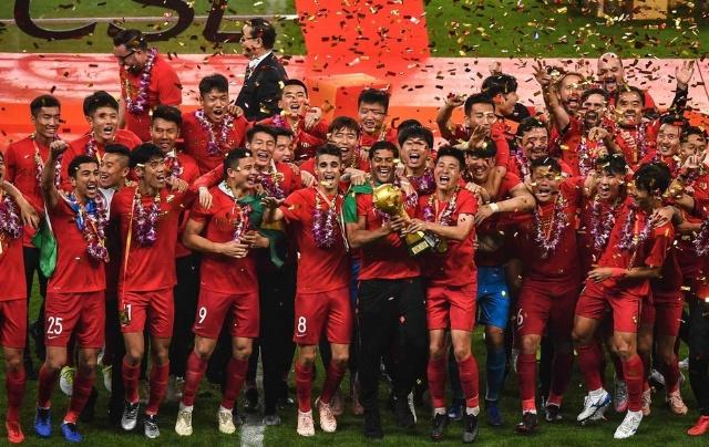 官方：莱斯特城英超冠军主力成员富克斯执教英乙纽波特（官宣：前莱斯特城英超夺冠功臣富克斯出任英乙纽波特主帅）