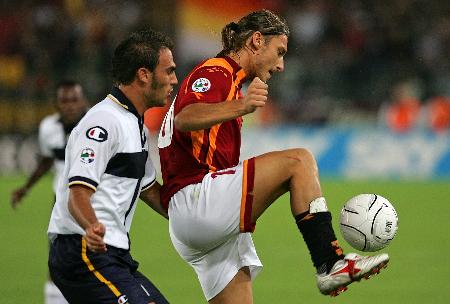 伊拉克主帅：回到主场我们要为全国球迷而战，全力争取胜利（伊拉克主帅：重返主场为全国球迷而战，尽全力争胜）