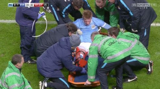 C罗晒与特朗普合照：感谢总统先生的盛情邀请及热烈欢迎（C罗晒与特朗普总统合影：感谢其热情邀请与欢迎）