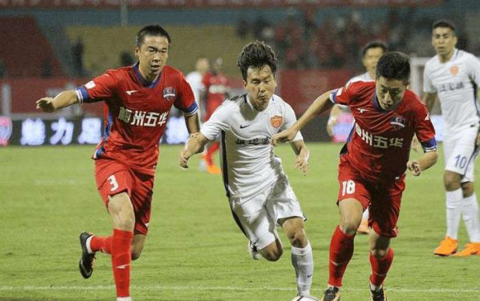 本赛季至今五大联赛成功过人榜：亚马尔69次居首，库杜斯第二（本季五大联赛成功过人榜：亚马尔69次高居榜首，库杜斯排名第二）